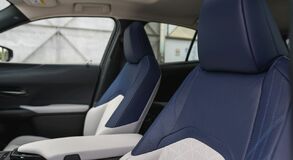 LEXUS UX: A KÜLSŐ VONALVEZETÉSE RAGAD MAGÁVAL, DE A BELSEJE EJT RABUL